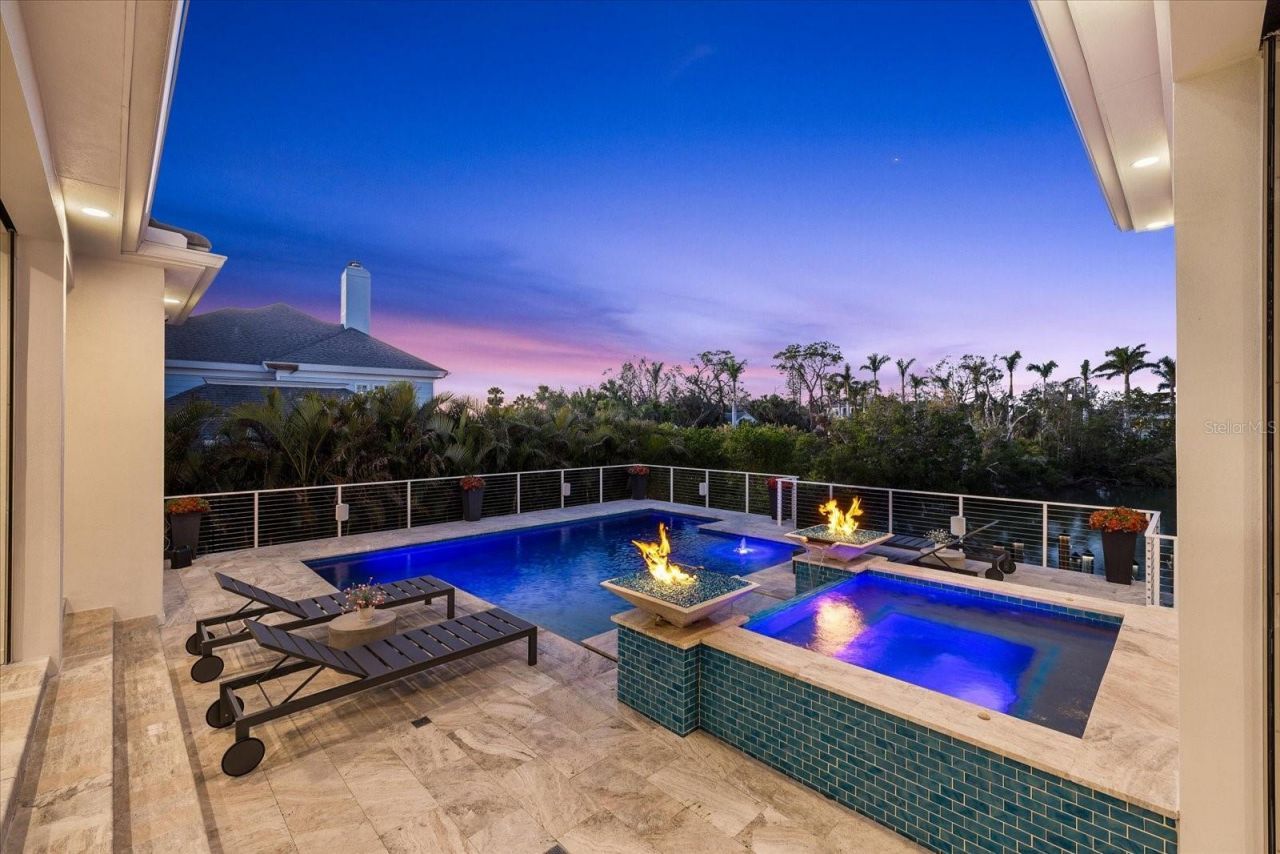 1525 Mallard Lane, Sarasota, FL 34239 Photo