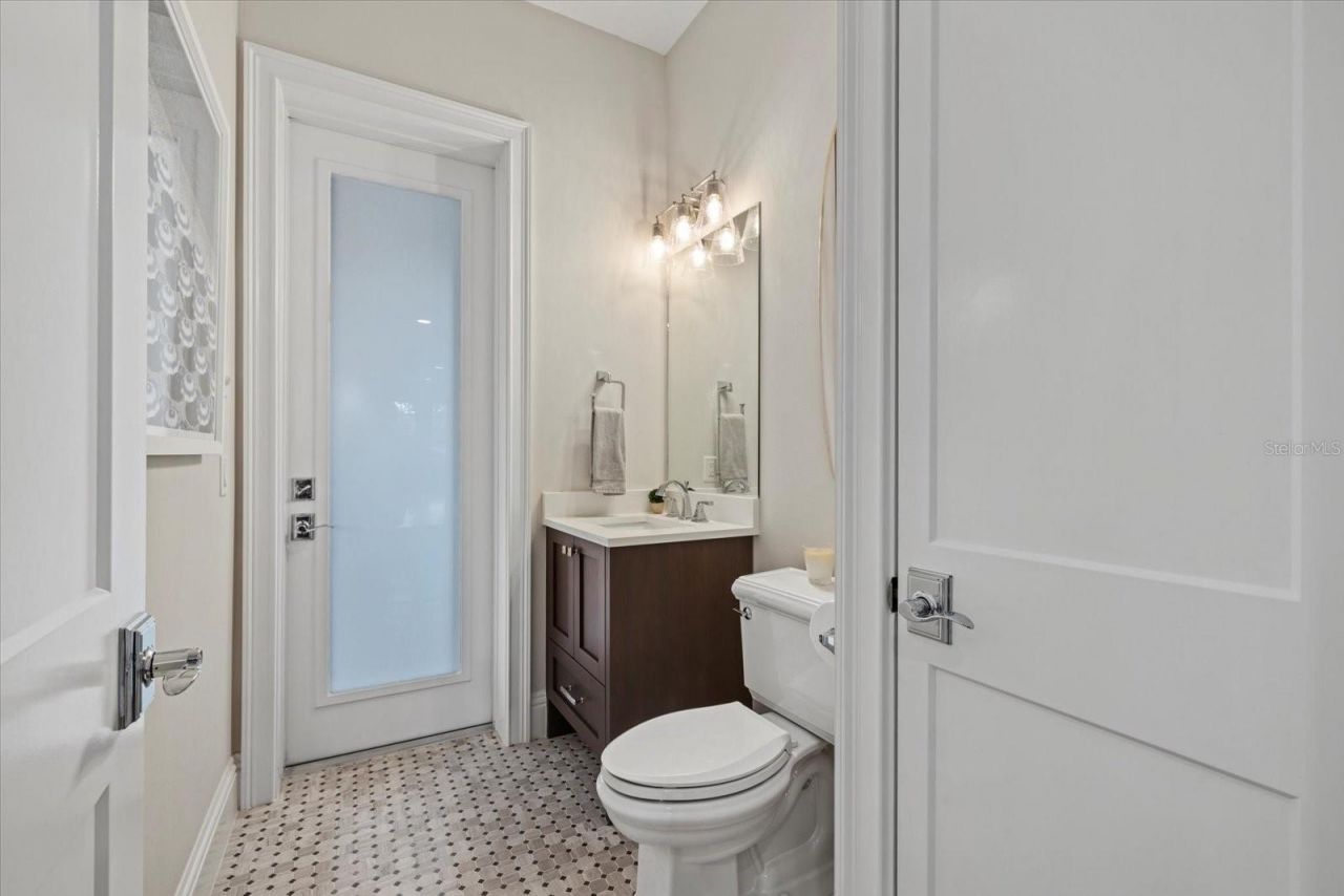 1525 Mallard Lane, Sarasota, FL 34239 Photo