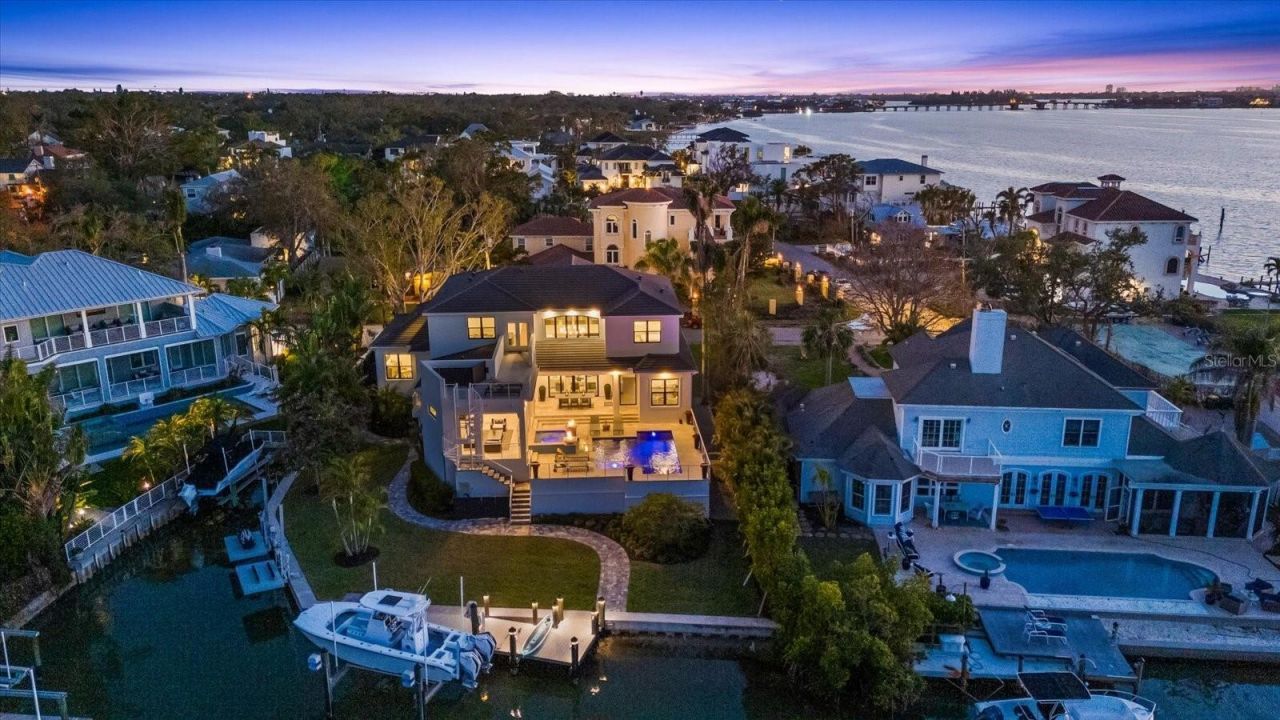 1525 Mallard Lane, Sarasota, FL 34239 Photo