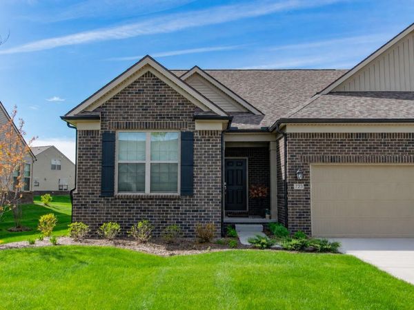 723 W Spaniel Drive, Ann Arbor, MI 48108