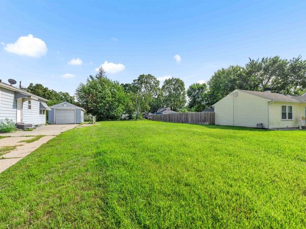 2916 Custer Avenue, ROCKFORD, IL 61101