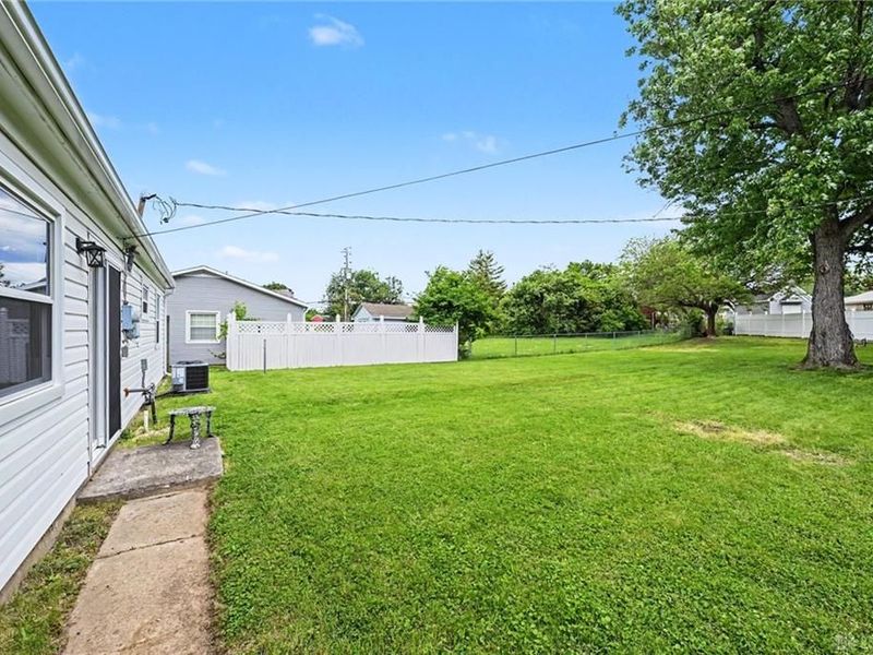 3020 Sudbury Drive, Kettering, OH 45420 Photo 12