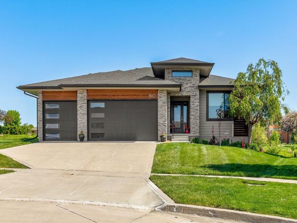 810 S Balsam Street, West Des Moines, IA 50266
