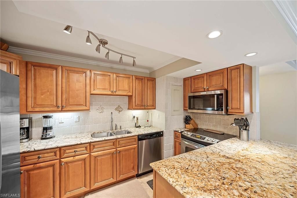 3443 Gulf Shore Blvd N, Unit 808, Naples, FL 34103 Photo