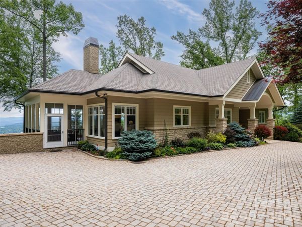 29 Elk Ridge Drive, Asheville, NC 28804