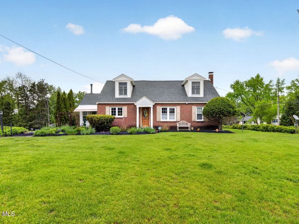 44 Mill Road, Latham, NY 12110