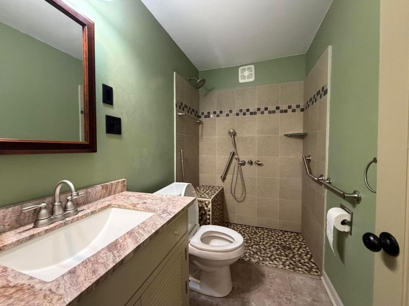 1727 Huy Road , Columbus, OH 43224 Photo 15
