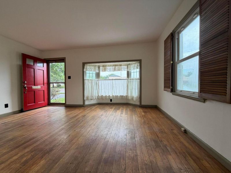 1727 Huy Road , Columbus, OH 43224 Photo 4
