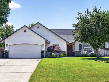 4805 W Robin Ct, West Richland, WA 99353