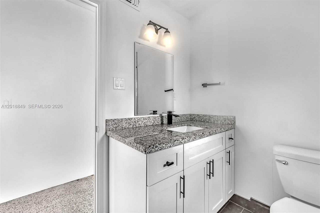 1550 SW 23rd Ct, Unit A, Fort Lauderdale, FL 33315 Photo