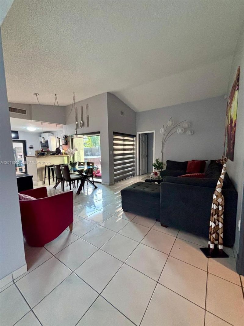 15385 SW 79th Ter , Unit House, Miami, FL 33193 Photo