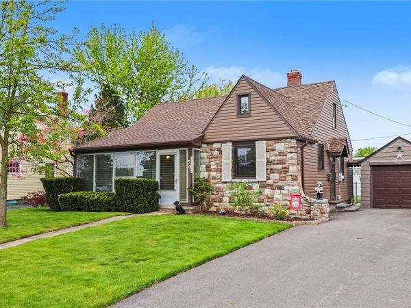 30 Idyllwood Lane, Rochester, NY 14617