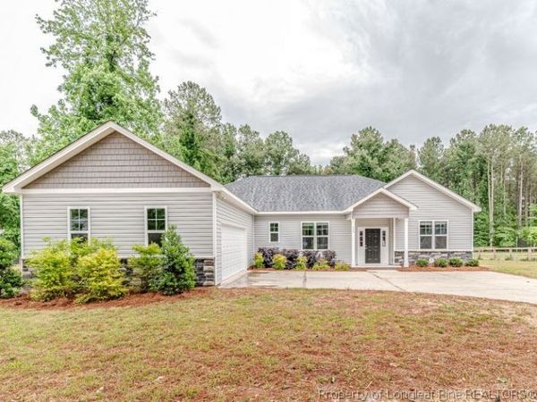 184 River Falls Road , Sanford, NC 27332
