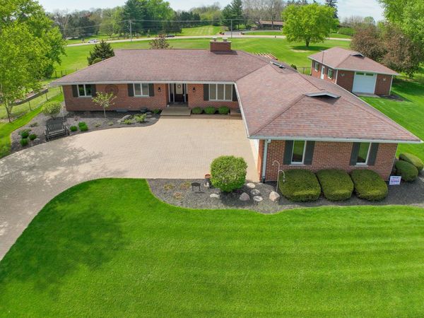704 N First Street, Elburn, IL 60119