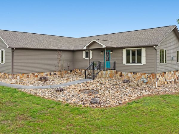 6052 Morganton Rd, Greenback, TN 37742