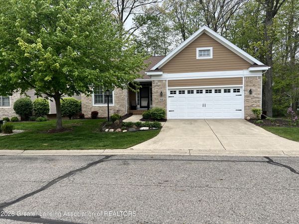 3536 Oakmont Drive, Lansing, MI 48911