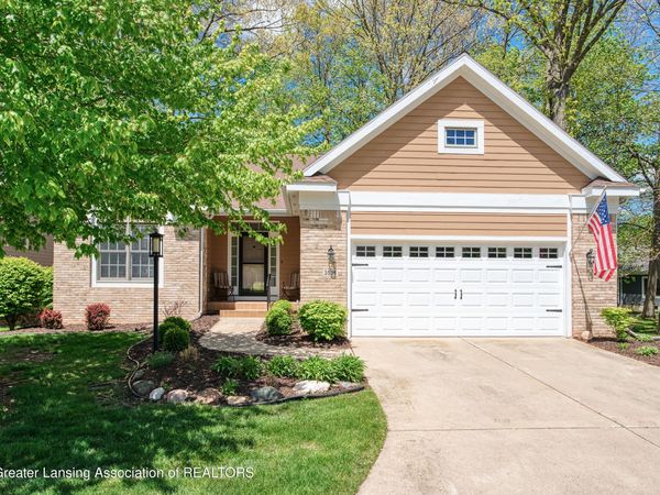 3536 Oakmont Drive, Lansing, MI 48911