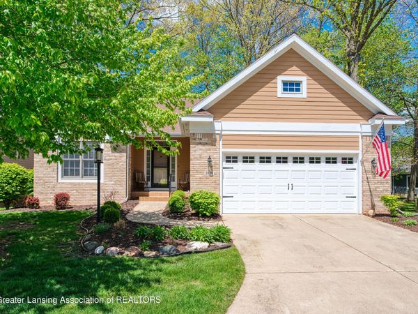 3536 Oakmont Drive, Lansing, MI 48911
