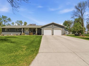 608 E Ash Avenue, Olivia, MN 56277
