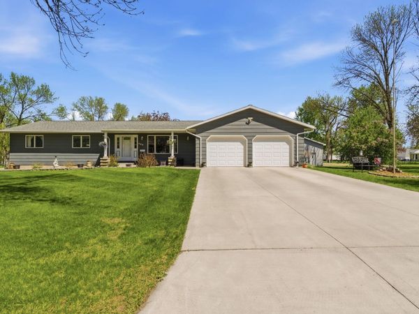 608 E Ash Avenue, Olivia, MN 56277