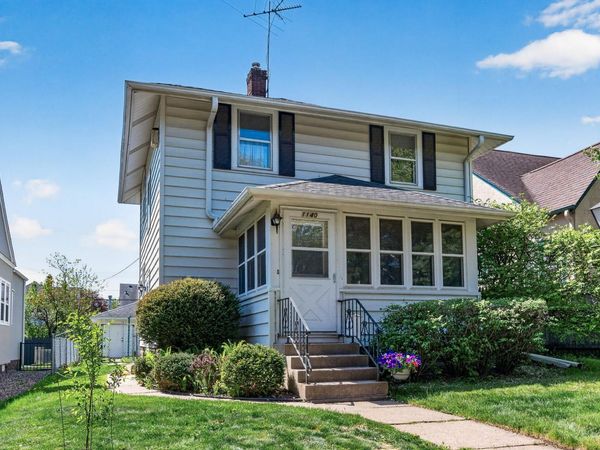 1140 Hawthorne Avenue E, Saint Paul, MN 55106