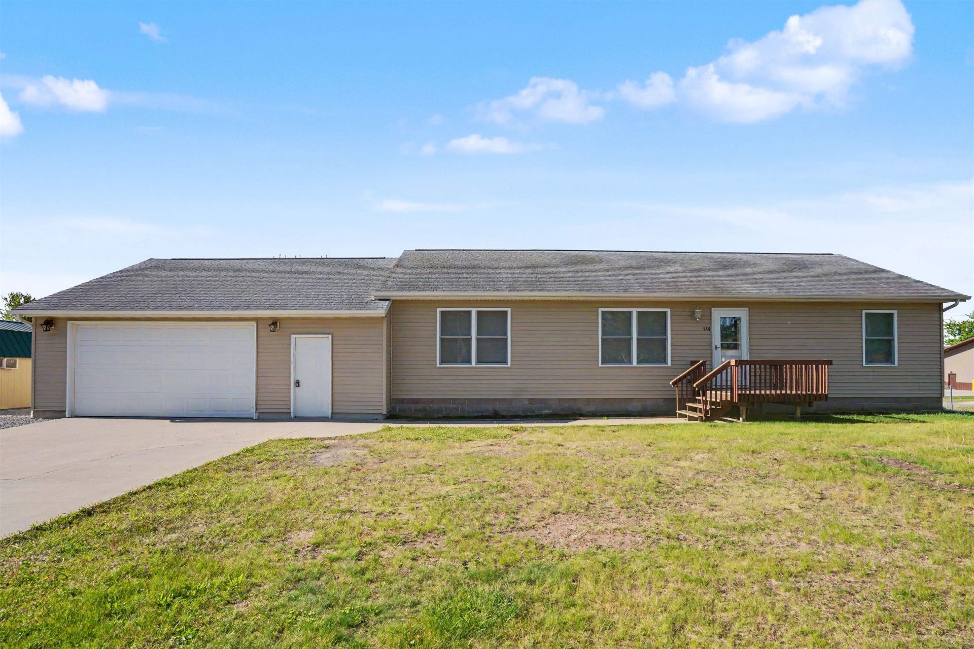 544 W Washington Street, Winthrop, IA 52049 Main Photo