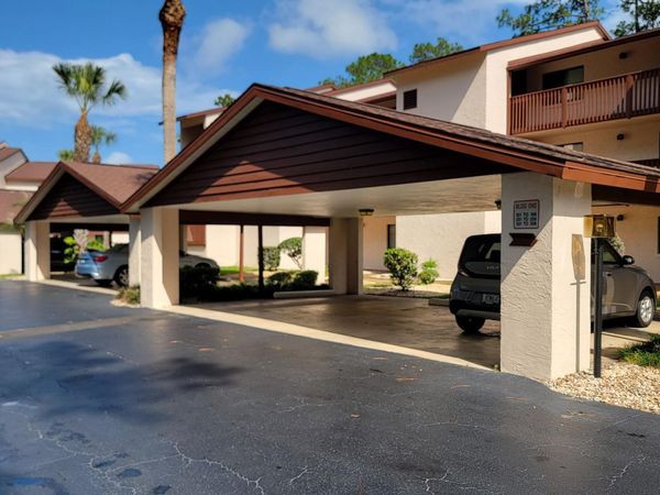 275 Indigo Drive, Unit 204, Daytona Beach, FL 32114