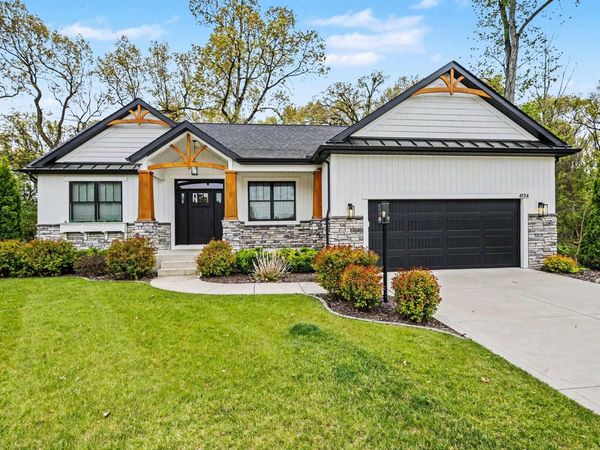 4134 Garden Oak Court, South Bend, IN 46628