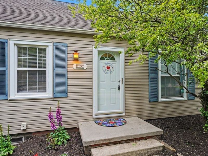 131 Sheldon Drive , Akron, OH 44313 Photo 4