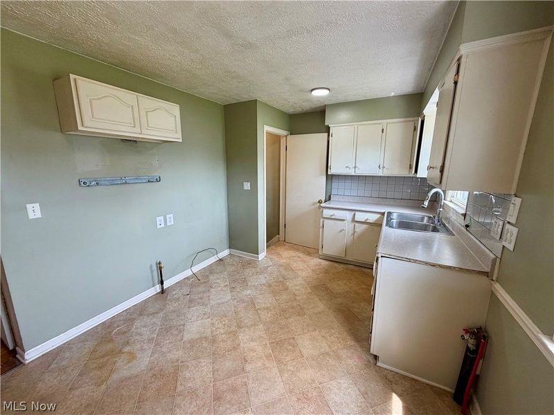 1528 34th Street NE, Canton, OH 44714 Photo 12