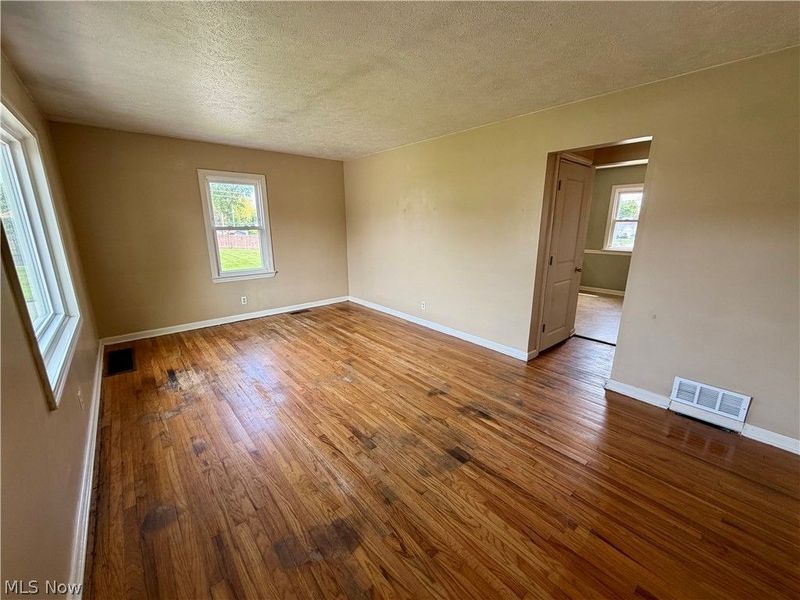 1528 34th Street NE, Canton, OH 44714 Photo 9