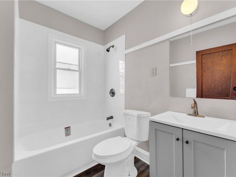 10602 Langton Avenue, Unit 2/UP, Garfield Heights, OH 44125 Photo 17