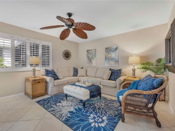 788 Park Shore DR, Unit D26, NAPLES, FL 34103