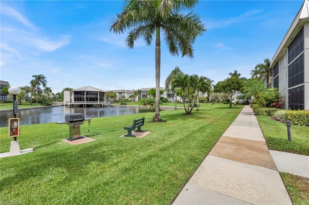 788 Park Shore Dr, Unit D26, Naples, FL 34103 Photo