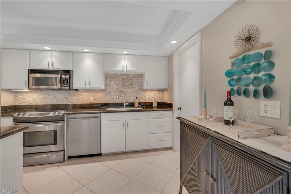 788 Park Shore Dr, Unit D26, Naples, FL 34103 Photo