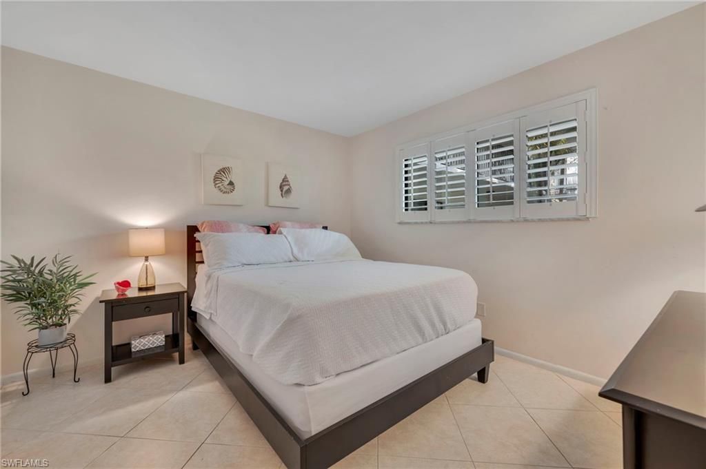788 Park Shore Dr, Unit D26, Naples, FL 34103 Photo