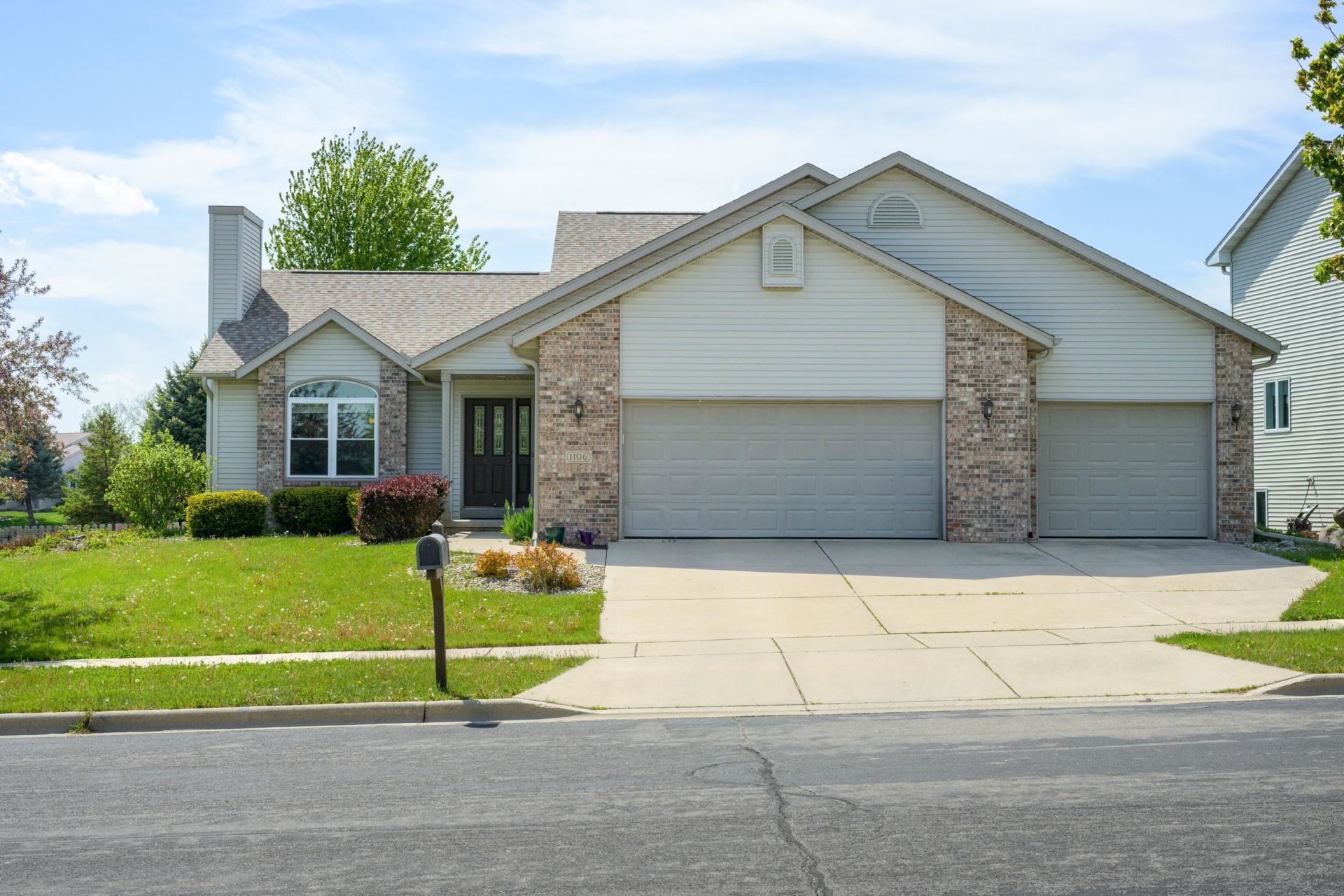 1106 Turnberry Court, Waunakee, WI 53597 Main Photo