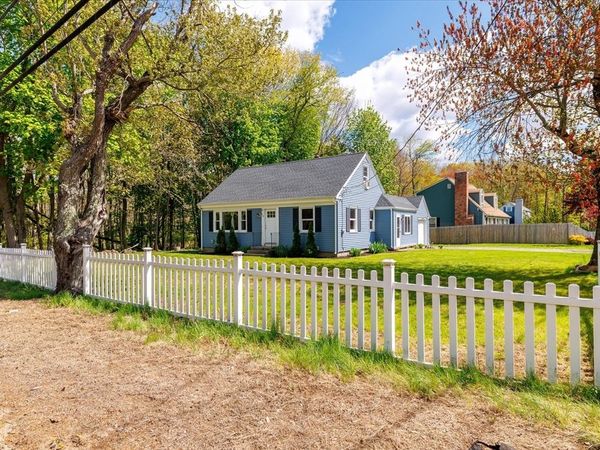 376 Pleasant St, Paxton, MA 01612