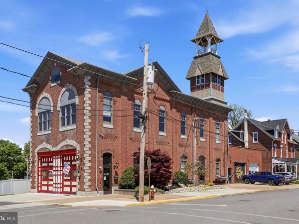 301 WALNUT STREET, ROYERSFORD, PA 19468