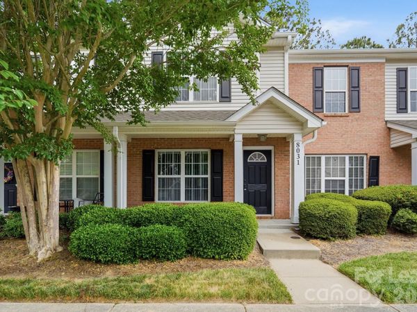 8031 Stoneham Court , Matthews, NC 28105