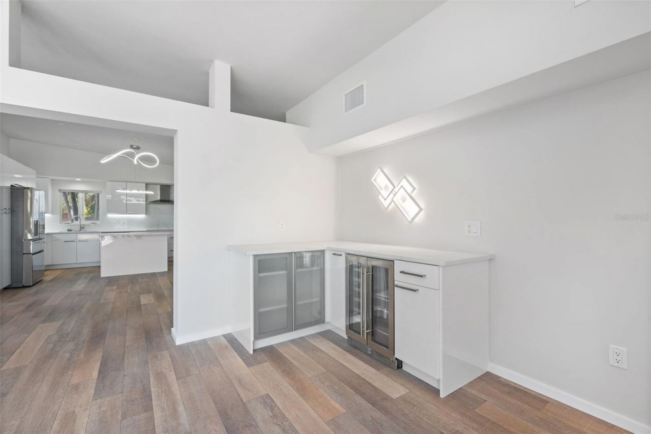 528 Key Royale Drive, Holmes Beach, FL 34217 Photo