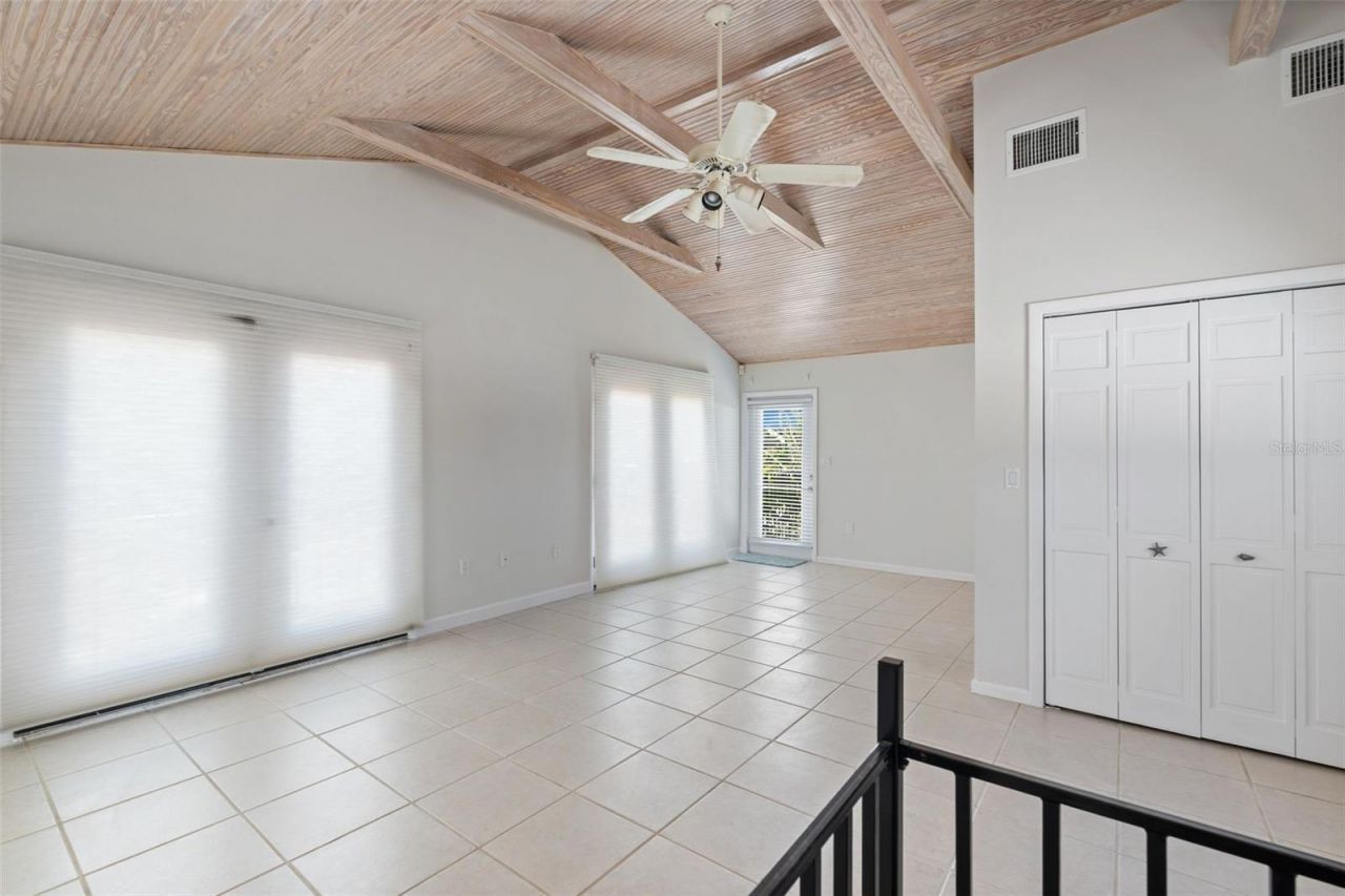 528 Key Royale Drive, Holmes Beach, FL 34217 Photo