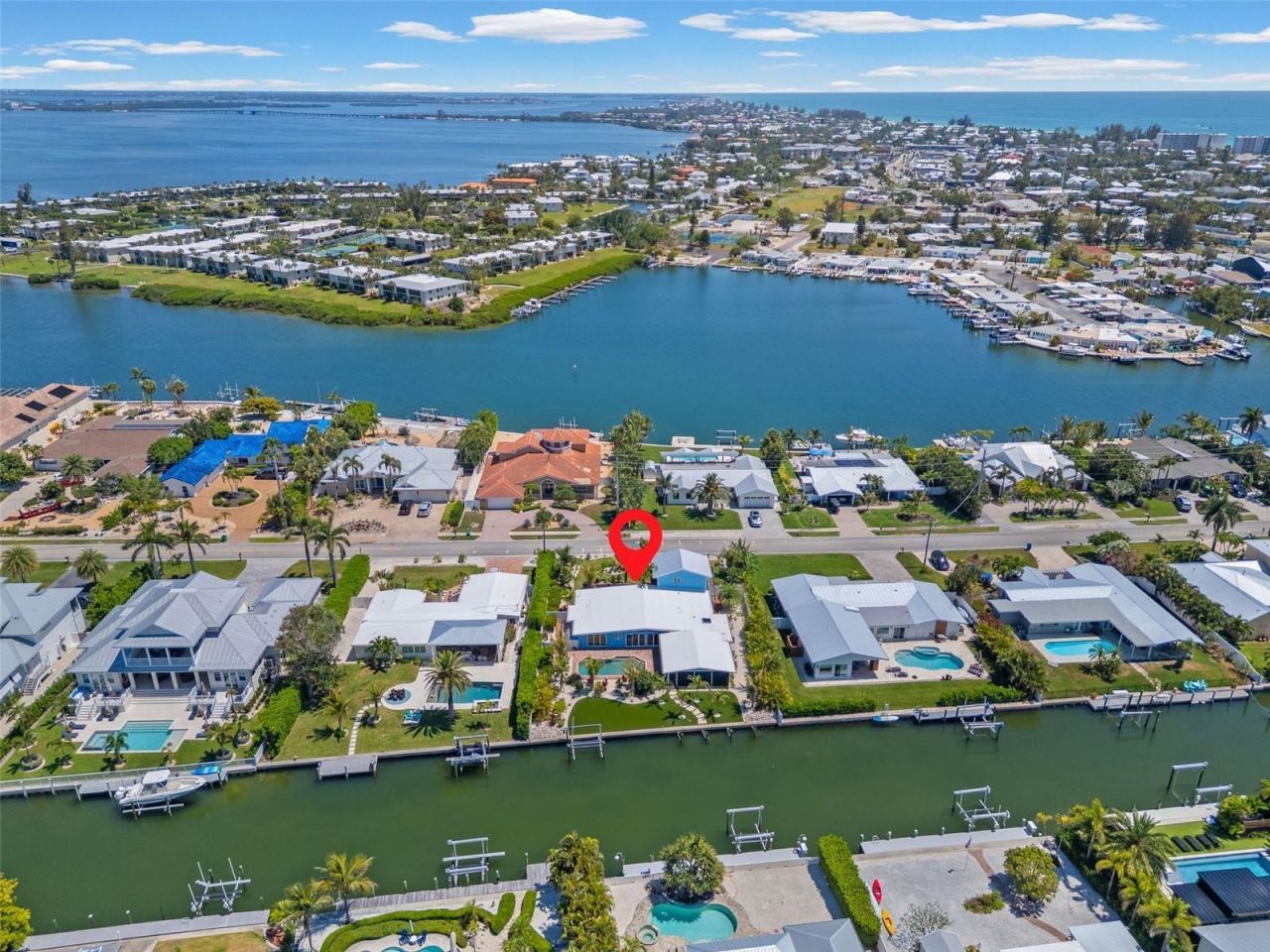 528 Key Royale Drive, Holmes Beach, FL 34217 Photo