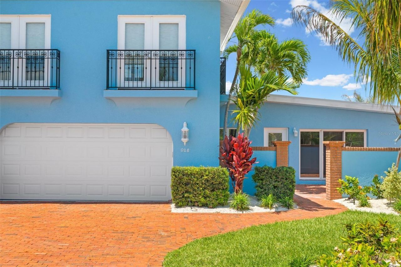528 Key Royale Drive, Holmes Beach, FL 34217 Photo