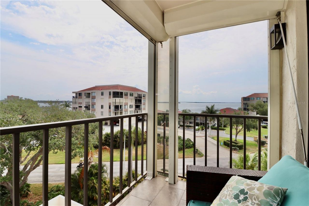 6219 Palma Del Mar Boulevard S, Unit 504, Saint Petersburg, FL 33715 Photo