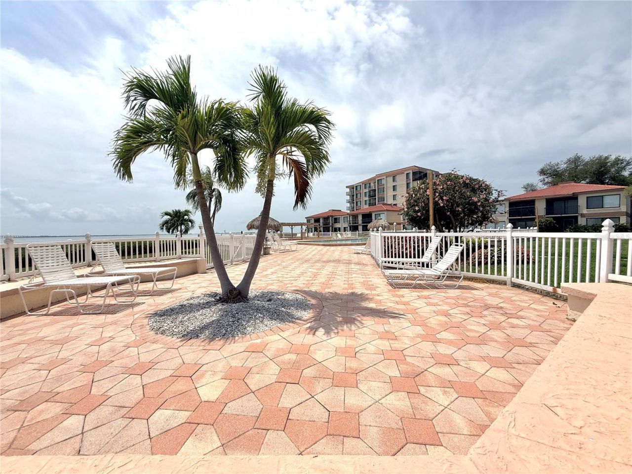 6219 Palma Del Mar Boulevard S, Unit 504, Saint Petersburg, FL 33715 Photo