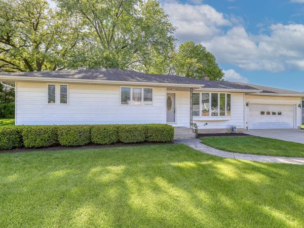 402 N First Street , Elburn, IL 60119