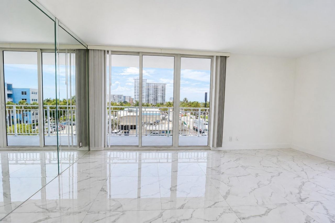 101 Briny Avenue, Unit 401, Pompano Beach, FL 33062 Photo