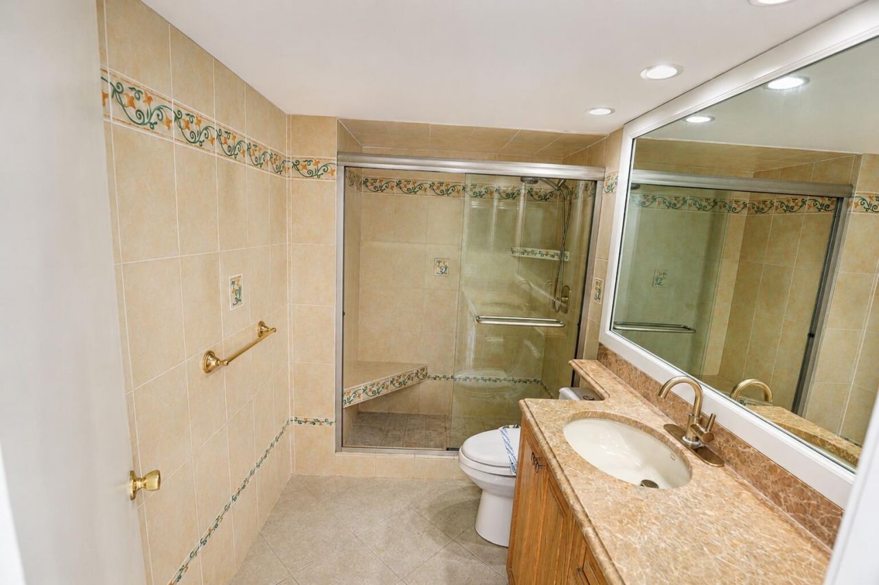 101 Briny Avenue, Unit 401, Pompano Beach, FL 33062 Photo