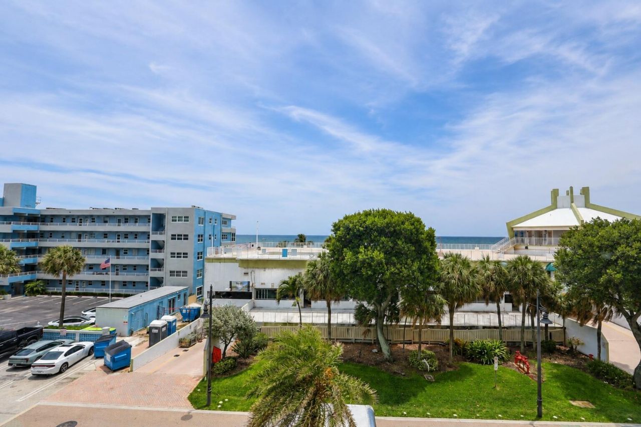101 Briny Avenue, Unit 401, Pompano Beach, FL 33062 Photo